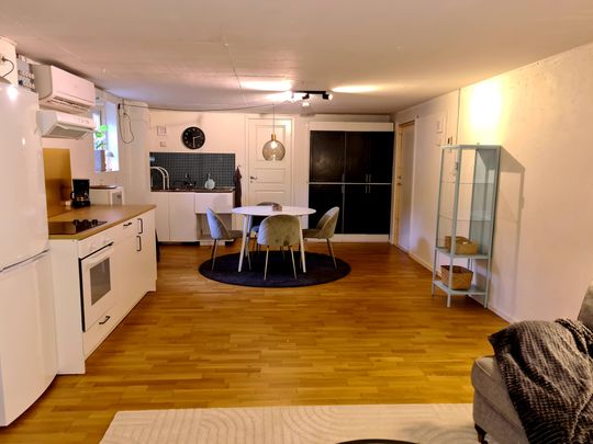 Salstavägen, Sollentuna - Photo 1