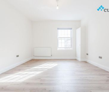 3 bedroom flat to rent - Photo 4