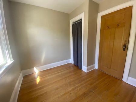 For Lease - 33 Lorindale Avenue Unit# #2 (UPPER), Toronto, Ontario - Photo 5