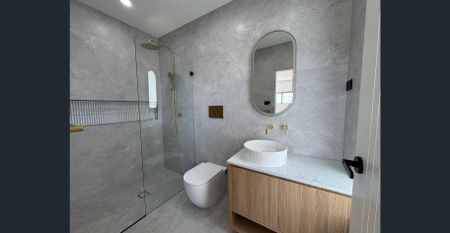 Brand New 5 Bedroom In The Heart Of Canley Heights - Photo 3