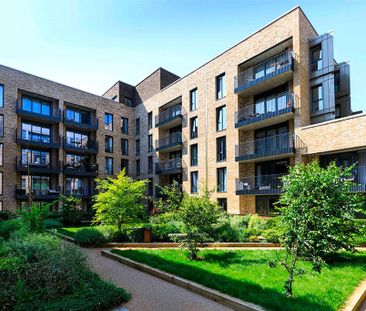 Fairfield Avenue, Staines-upon-Thames, Surrey, TW18 4JW - Photo 6