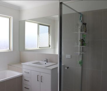 Stunning Family Home in Ripley! - Photo 5