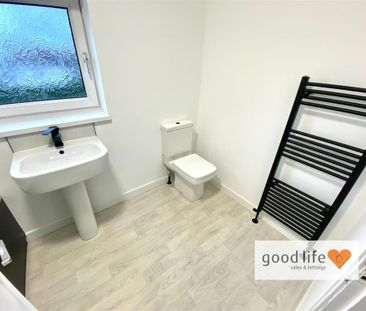 3 bedroom semi-detached house to rent - Photo 4