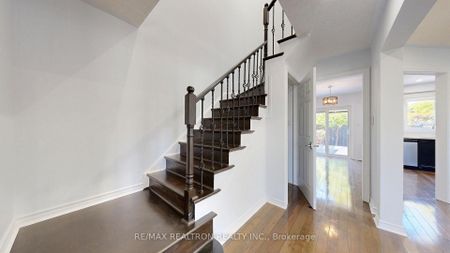 For Lease - 558 Willowick Drive, Newmarket, Ontario - Photo 3