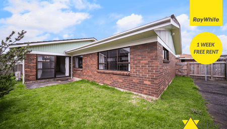 Beautiful Family Home in Blockhouse Bay - Photo 5