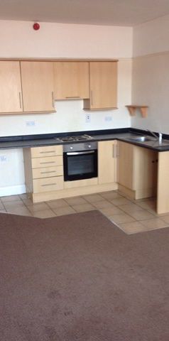 2 Bedroom Flat for Rent in Mayfield Avenue, South Shore, Blackpool, FY4 - Photo 2