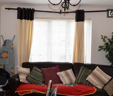 Room to rent in 3-bedroom houseshare -Blanchardstown, Dublin - Photo 2