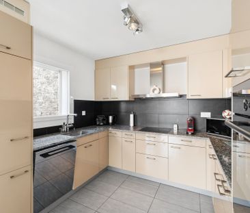 Furnished contemporary villa with lake view - Foto 3