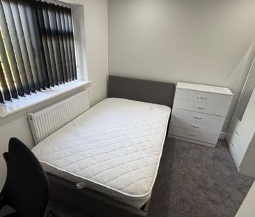 Room 5, Queen Margarets Road, Coventry - Photo 4