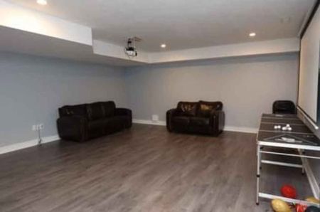 For Lease - 208 Carriage Way, Waterloo, Ontario - Photo 5