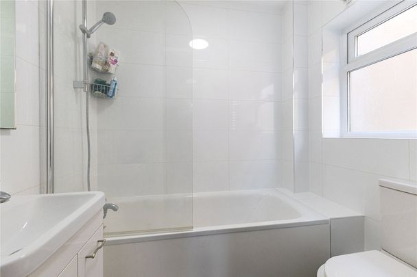 Lovelace Road, Surbiton, KT6 flat to rent - Photo 1