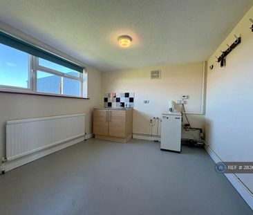 3 bedroom bungalow to rent - Photo 4