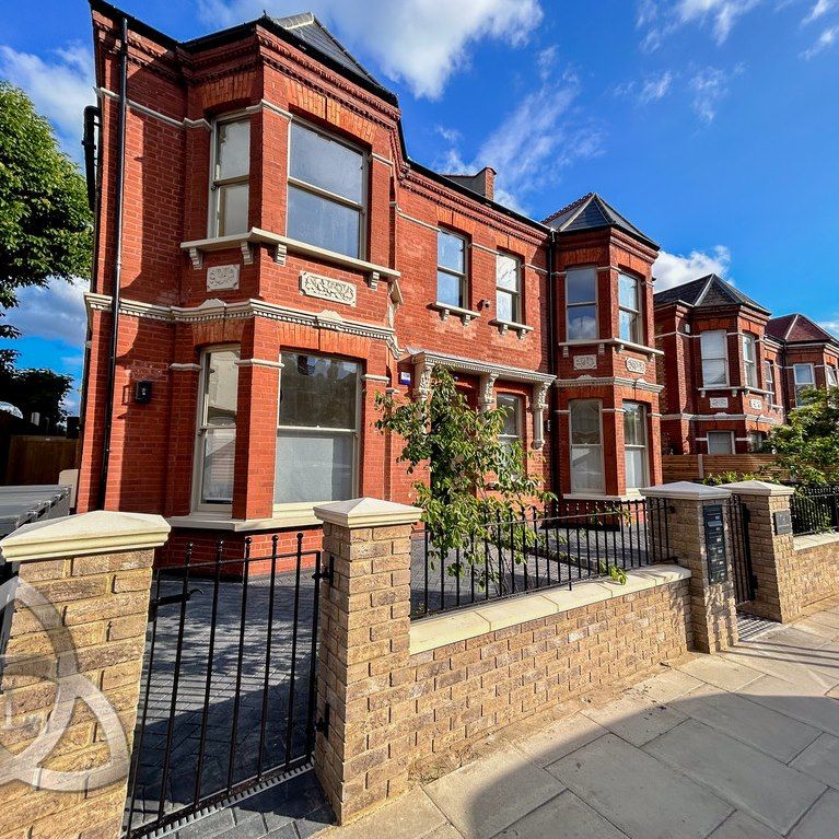Ebbsfleet Road, London, NW2 3NB - Photo 1