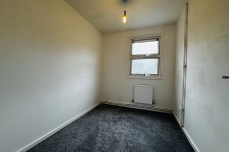 Brooke Close - Photo 3