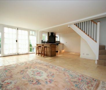 1 bedroom barn conversion to rent - Photo 4
