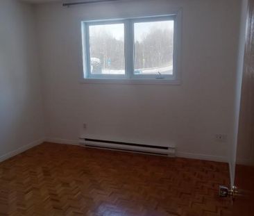 5 1\2 rue Bowen Sherbrooke 960$ - Photo 2