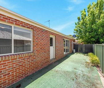 COSY TWO BEDROOM UNIT LOCATED IN SEBASTOPOL - Photo 3