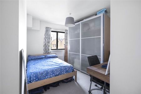 New Cross Road, London, SE14 6TQ - Photo 3