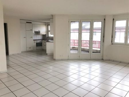 4.5 Zimmer, 90 m², 2. Stock - Foto 3