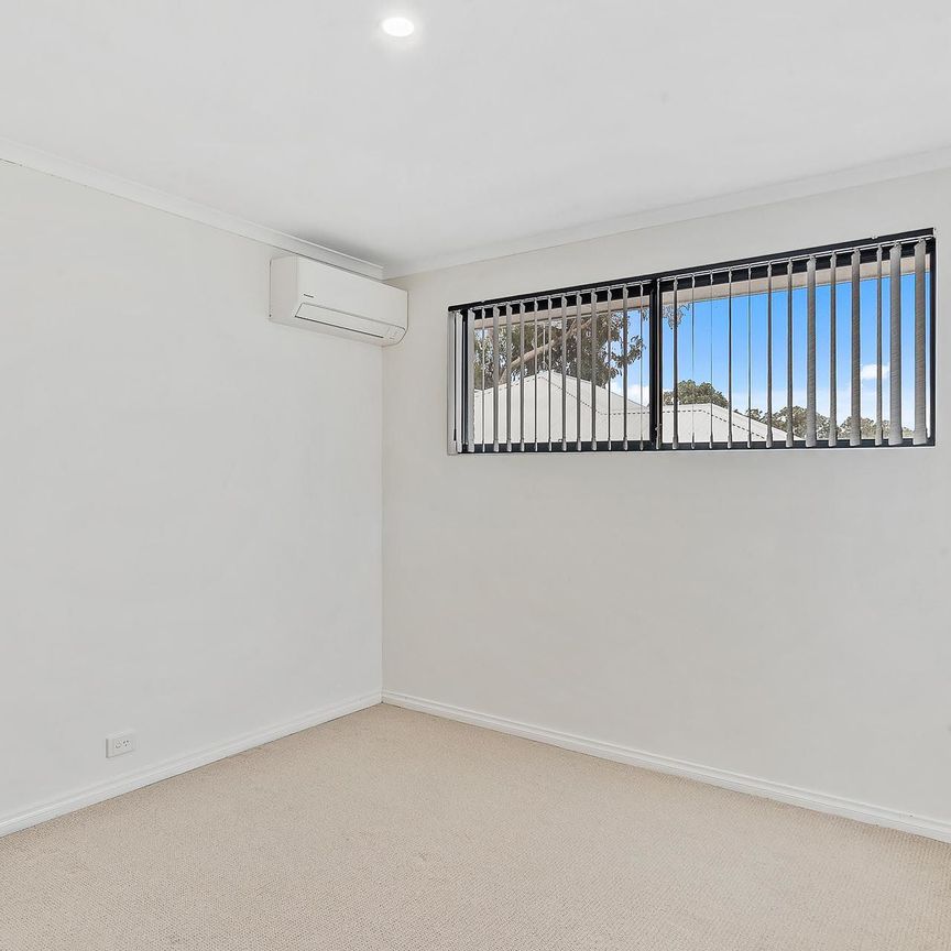 28/1 Mariners Cove Drive, Dudley Park. - Photo 1