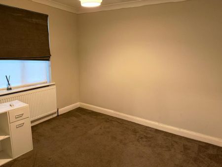 3 bedroom detached house to rent - Photo 2
