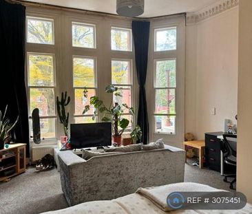1 bedroom in a house share to rent - Photo 1
