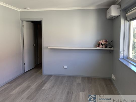 One bedroom renovated apartment in South Yarra - Photo 1