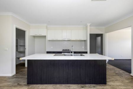 4 Rothschild Close, Epsom - Photo 2