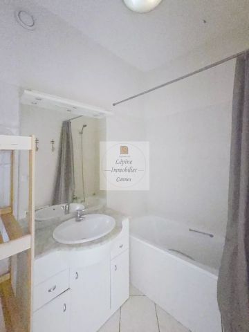 Location Appartement 2 pièces 52m² CANNES 06400 - Photo 3