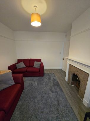 5 bed house to rent in Larkman Lane, Norwich, NR5 - Photo 1