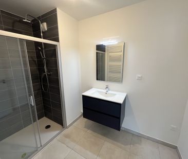 Location Appartement 2 pièces 42m² LUC LA PRIMAUBE 12450 - Photo 6