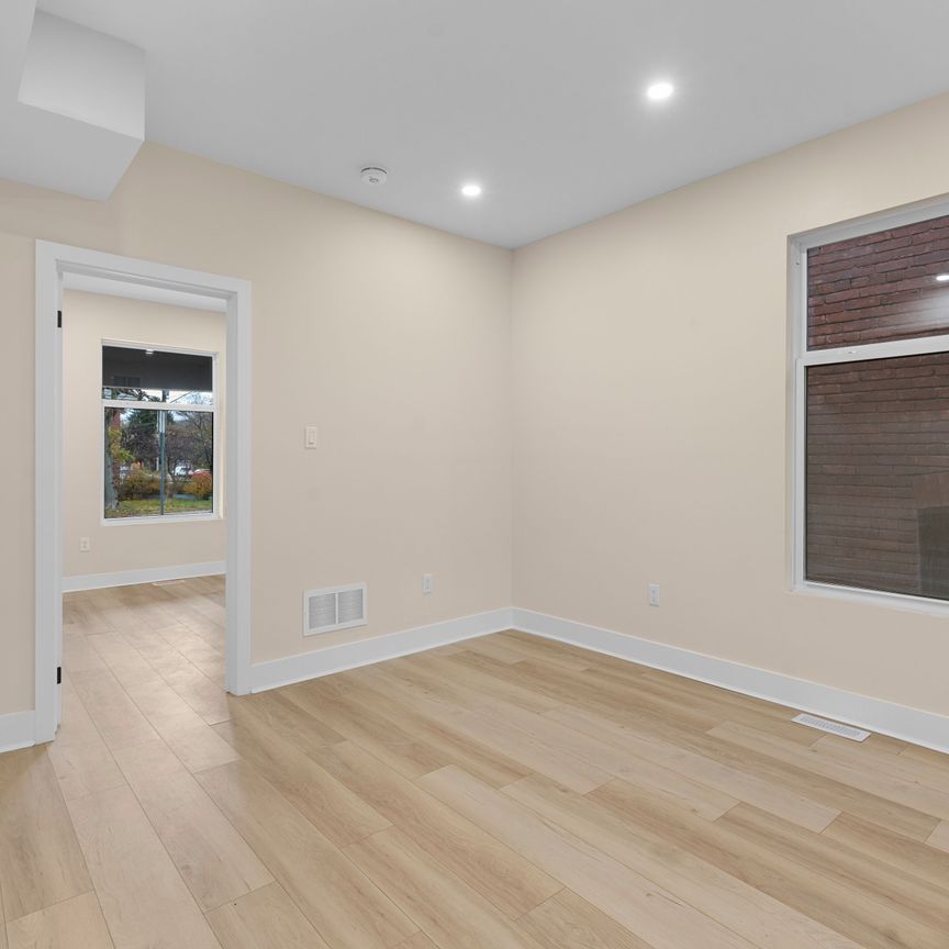 For Lease - 200 Sanford Avenue Unit# Main, Hamilton, Ontario - Photo 1