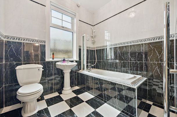 Madison Avenue - Photo 1