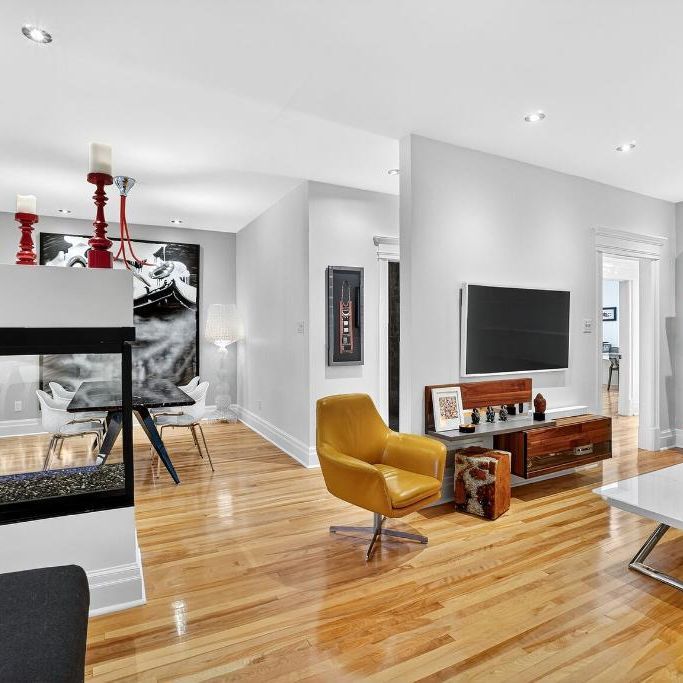 Superbe rez-de-chaussée entièrement meublé au cœur du Mile-End - Photo 1