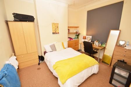 Olivia Grove, Rusholme, Manchester, M14 - Photo 3