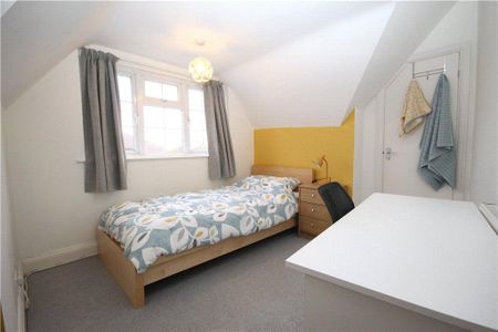 1 bedroom in a house share to rent - Photo 3