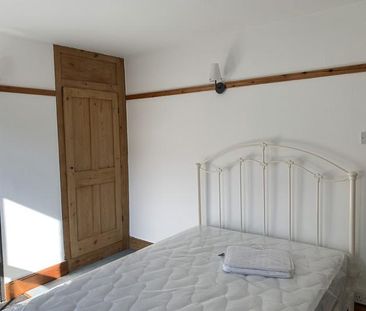 2 bedroom terraced house to rent - Photo 6