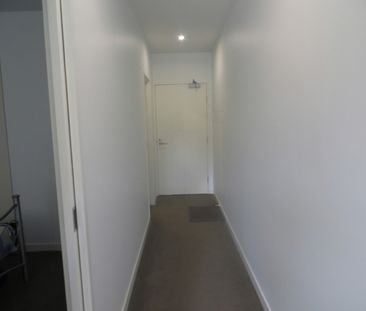 102/18 Queen Street, Blackburn VIC 3130 - Apartment For Rent | Domain - Photo 2