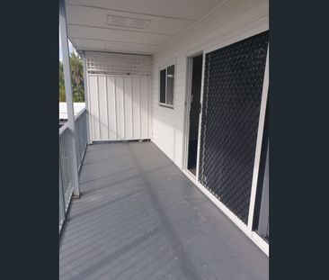 Great location, close to everything... - Photo 6