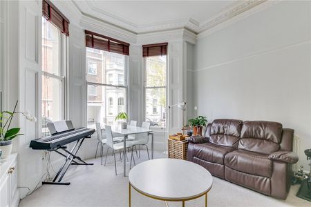 Campden Hill Gardens, Kensington, W8, London - Photo 2