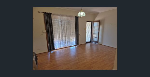 Garden Lovers Family Home! - Photo 1