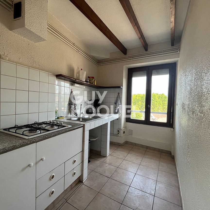 A LOUER Appartement meublé de 2 pièces à CREST 26400 - Photo 1