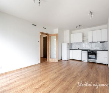 Pronájem bytu 1+kk 33 m² - Фото 3