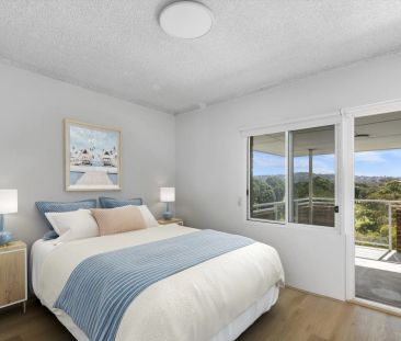 Sunny And Bright One Bedder with Fabulous Golf Course Views - Photo 2