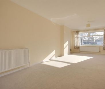 3 bedroom semi-detached house to rent - Photo 2