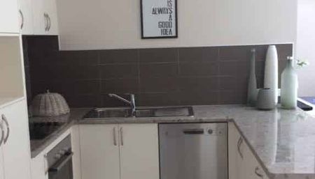 Central Papakura Apartment - Photo 2