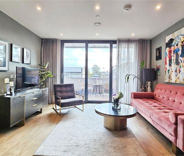 Fairfield Avenue, Staines-upon-Thames, Surrey, TW18 4JH - Photo 1