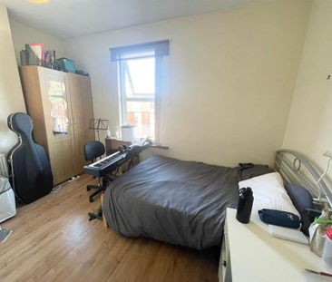 4 bedroom house share to rent - Photo 4