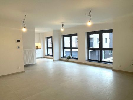 Totaal gerenoveerd, ruim appartement in centrum Lauwe! - Foto 2