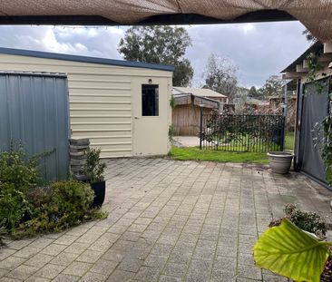 8 Catlin Court, Gosnells WA 6110 - House For Rent - $650 | Domain - Photo 2